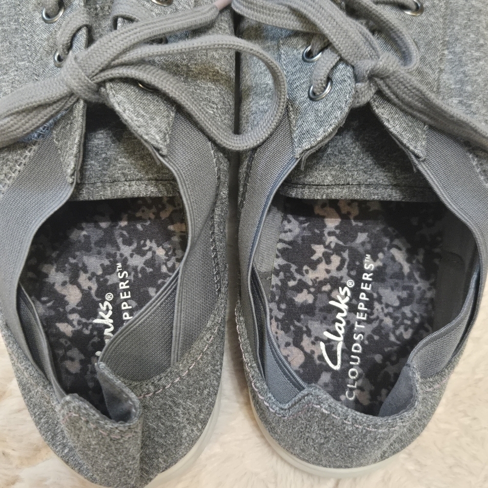 Cloudsteppers by Clarks Gray Casual Lace-up Sneakers, Size 9.5 - Picture 8 of 8